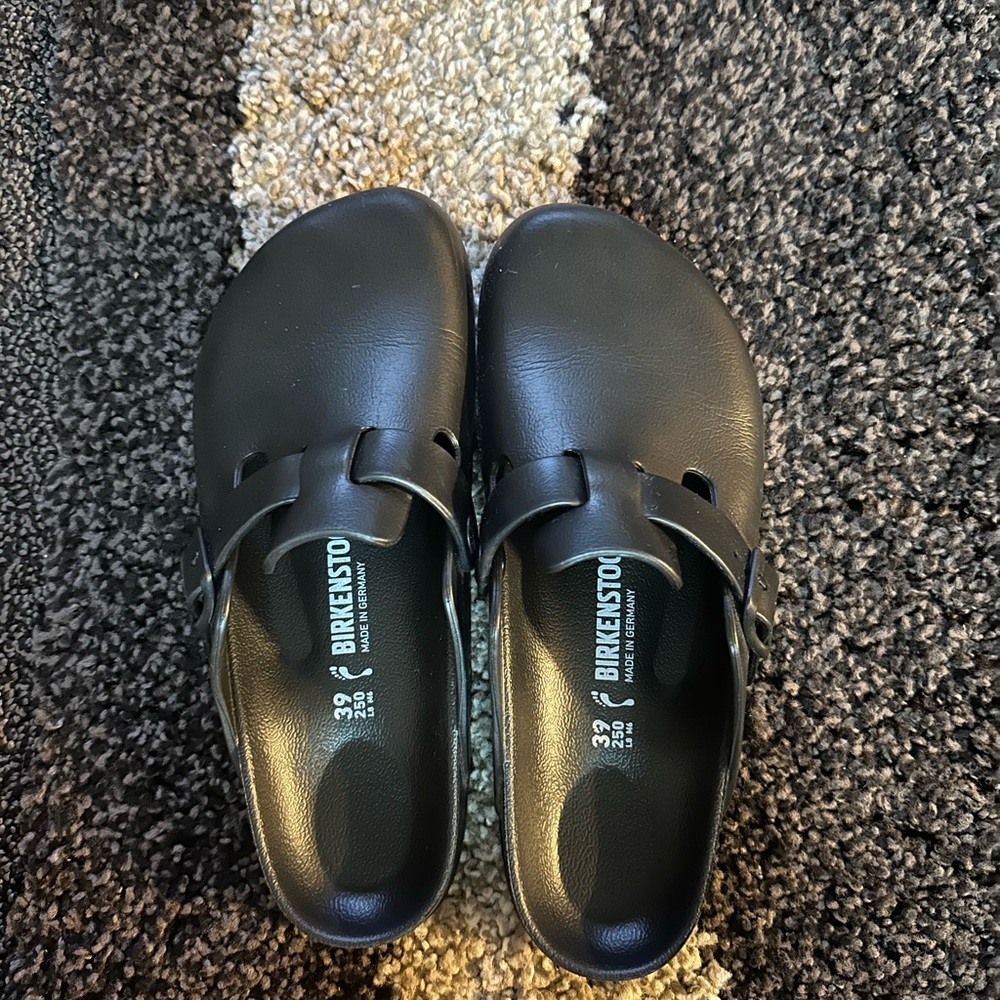 New Birks.  Worn a couple of times.  Smoke-free and pet-free home